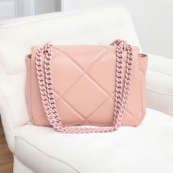 NWT Badgley Mischka Chain Diamond Quilt Crossbody - Picture 2 of 5